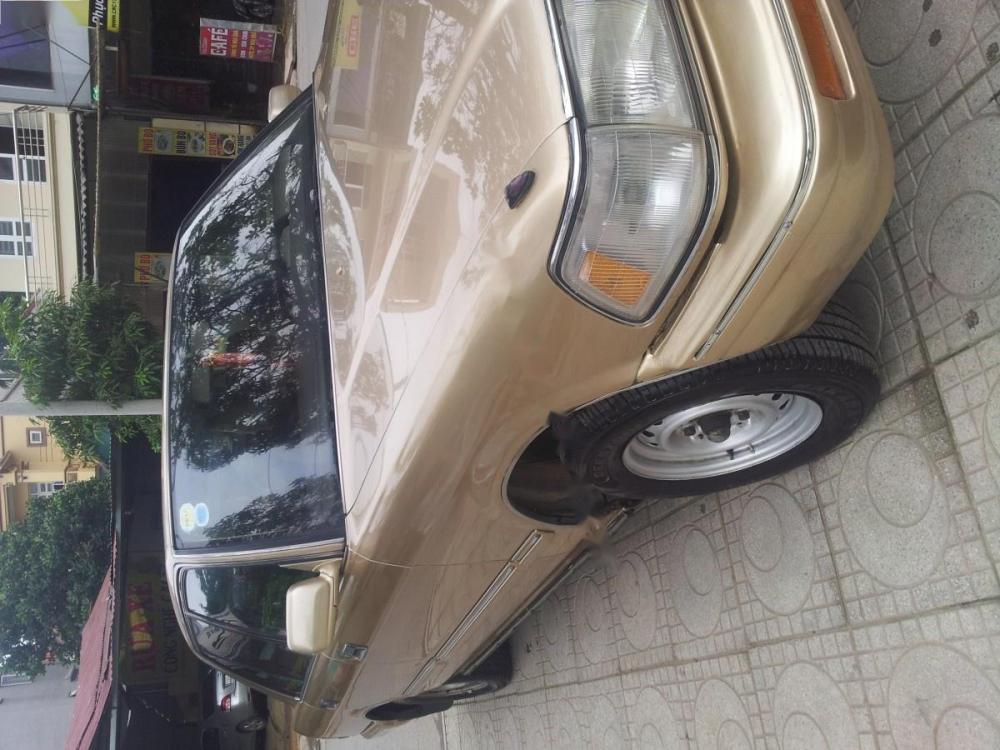 Toyota Crown 1991 - Cần bán gấp Toyota Crown năm 1991, màu vàng, nhập khẩu nguyên chiếc số tự động
