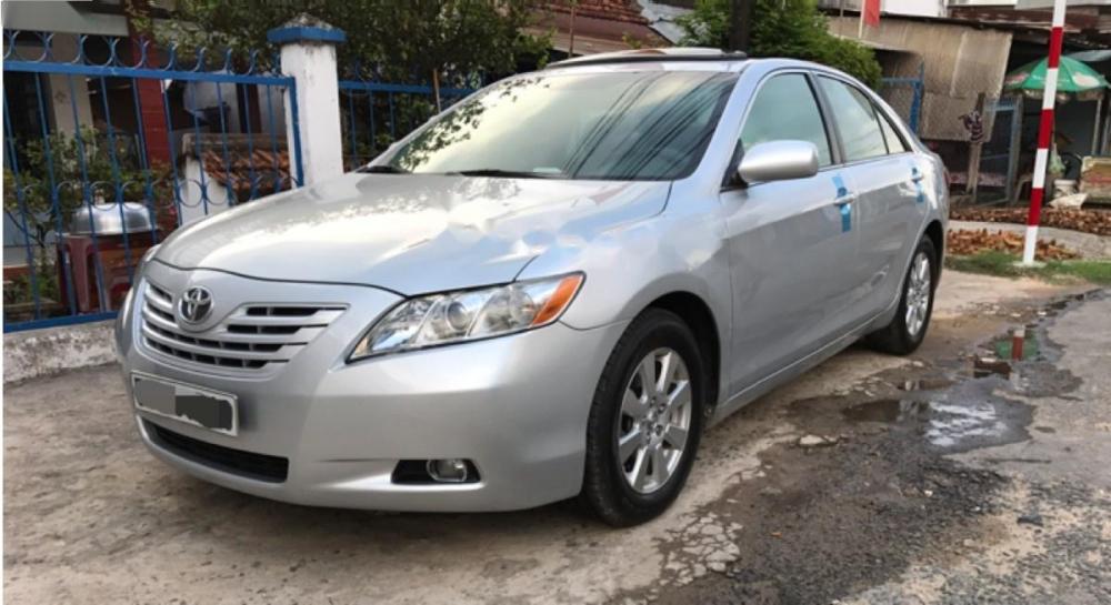 Toyota Camry LE 2006 - Bán Toyota Camry LE đời 2006, màu bạc, nhập khẩu