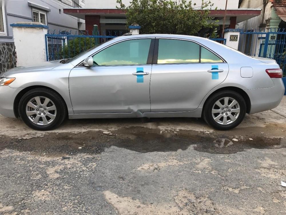 Toyota Camry LE 2006 - Bán Toyota Camry LE đời 2006, màu bạc, nhập khẩu