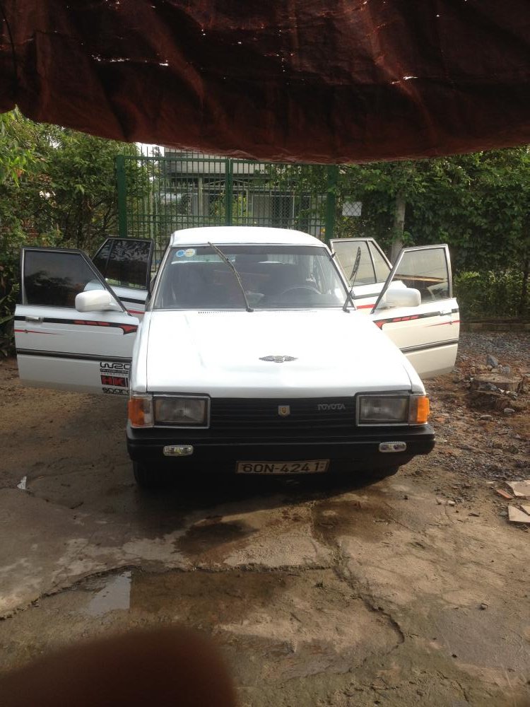 Toyota Cressida 1983 - Bán xe Toyota Cressida đời 1983, màu trắng, xe nhập