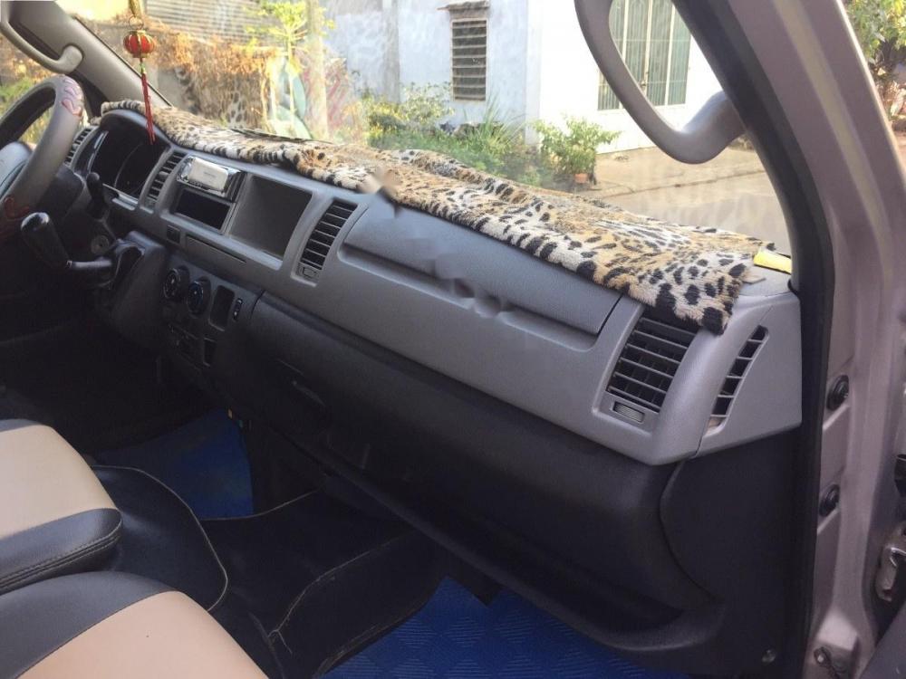 Toyota Hiace 2006 - Cần bán xe Toyota Hiace đời 2006, 225tr