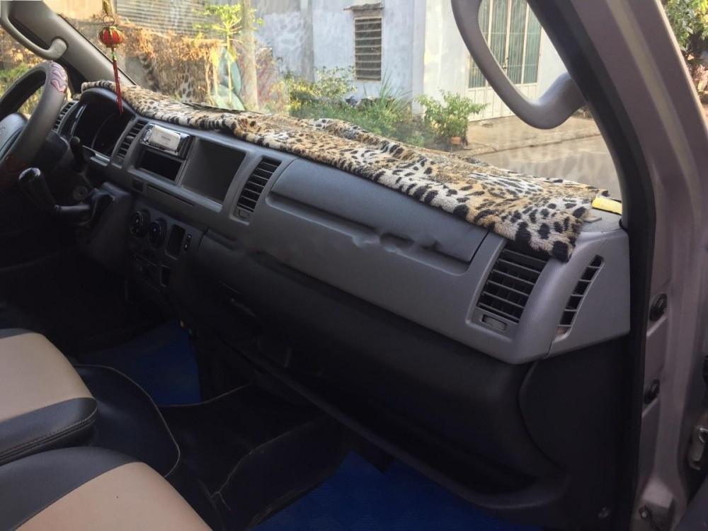 Toyota Hiace 2006 - Cần bán xe Toyota Hiace đời 2006, 225tr