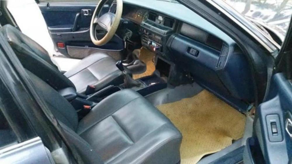 Toyota Crown 1989 - Cần bán xe Toyota Crown đời 1989, màu đen, nhập khẩu nguyên chiếc, giá 76tr