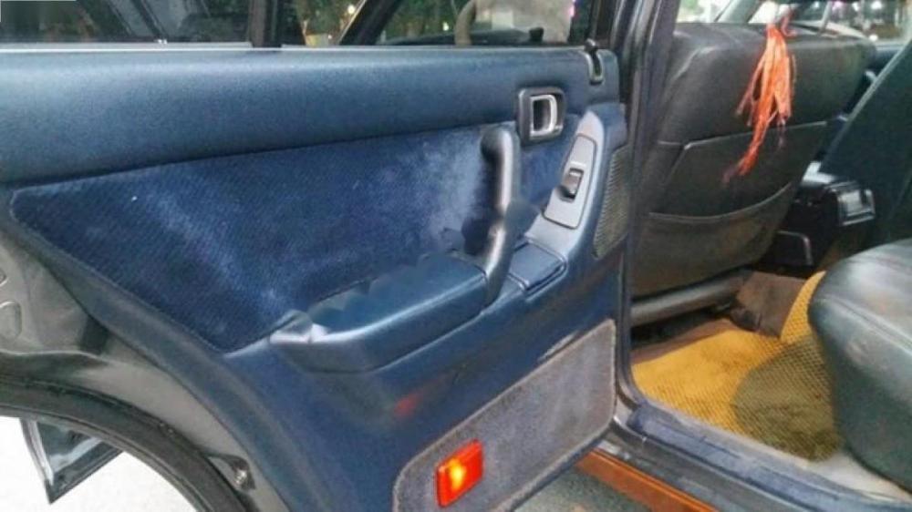 Toyota Crown 1989 - Cần bán xe Toyota Crown đời 1989, màu đen, nhập khẩu nguyên chiếc, giá 76tr