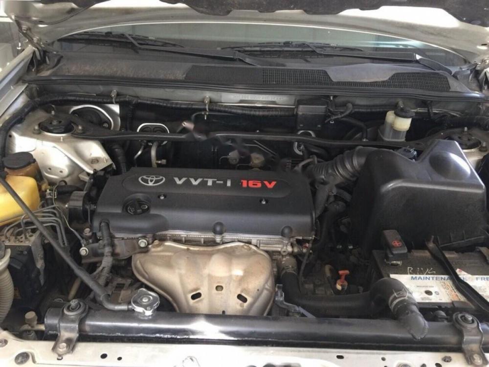 Toyota Highlander 2.4 2005 - Bán ô tô Toyota Highlander 2.4 sản xuất 2005, màu bạc, xe nhập xe gia đình