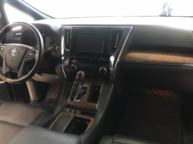 Toyota Alphard Executive Louge 2016 - Bán xe Toyota Alphard Executive Louge năm 2016 đăng ký T12.2017 xe đăng ký biển Hà Nội, xe đẹp xuất sắc đi chưa tới 1 vạn