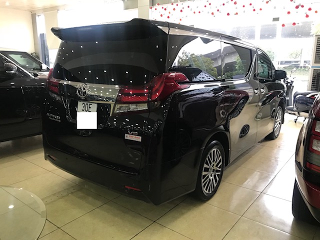 Toyota Alphard Executive Louge 2016 - Bán xe Toyota Alphard Executive Louge năm 2016 đăng ký T12.2017 xe đăng ký biển Hà Nội, xe đẹp xuất sắc đi chưa tới 1 vạn