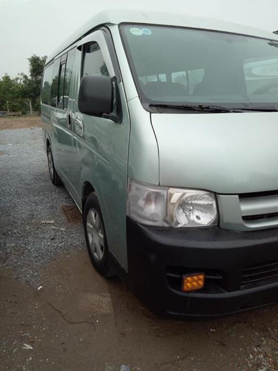 Toyota Hiace 2.5 2009 - Cần bán Toyota Hiace 2.5 2009, màu xanh, giá cạnh tranh