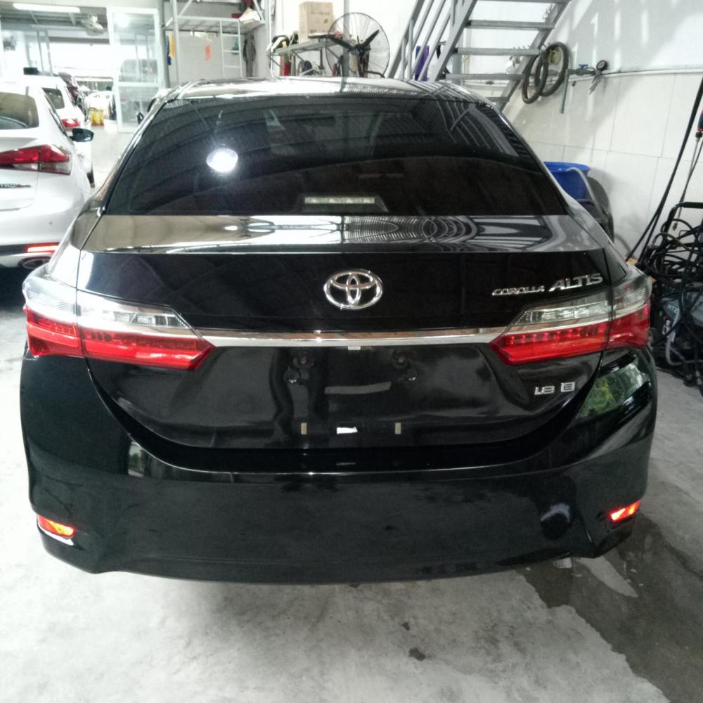 Toyota Corolla Altis 2017 - Cần bán Toyota Corolla Altis đời 2017, màu đen