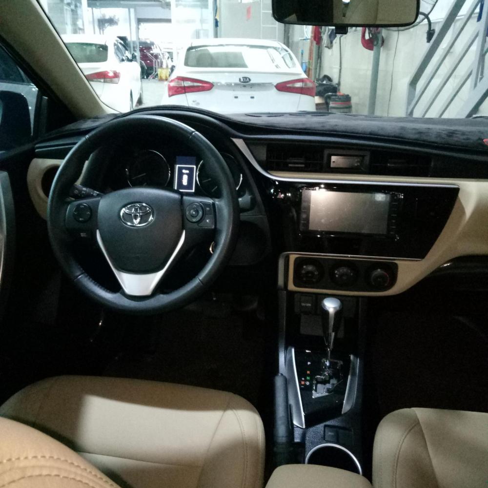 Toyota Corolla Altis 2017 - Cần bán Toyota Corolla Altis đời 2017, màu đen