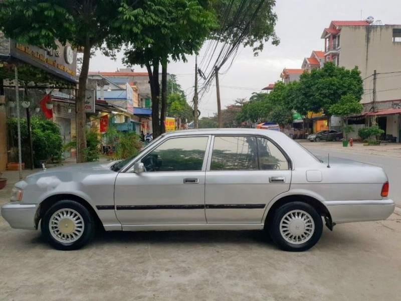 Toyota Crown 1992 - Cần bán lại xe Toyota Crown năm 1992, màu bạc, nhập khẩu 