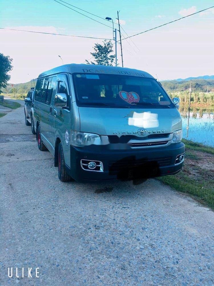 Toyota Hiace 2010 - Bán Toyota Hiace đời 2010 xe nguyên bản