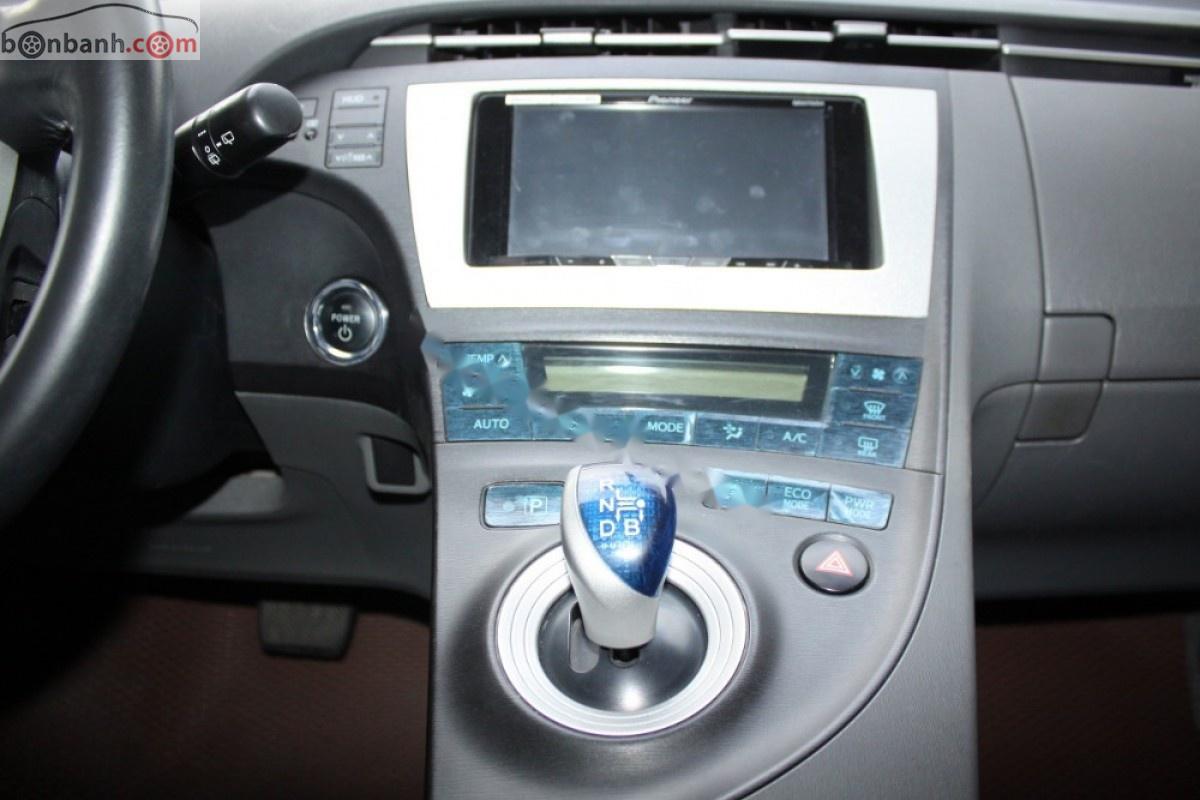 Toyota Prius được trang bị công nghệ sạc bằng năng lượng mặt trời