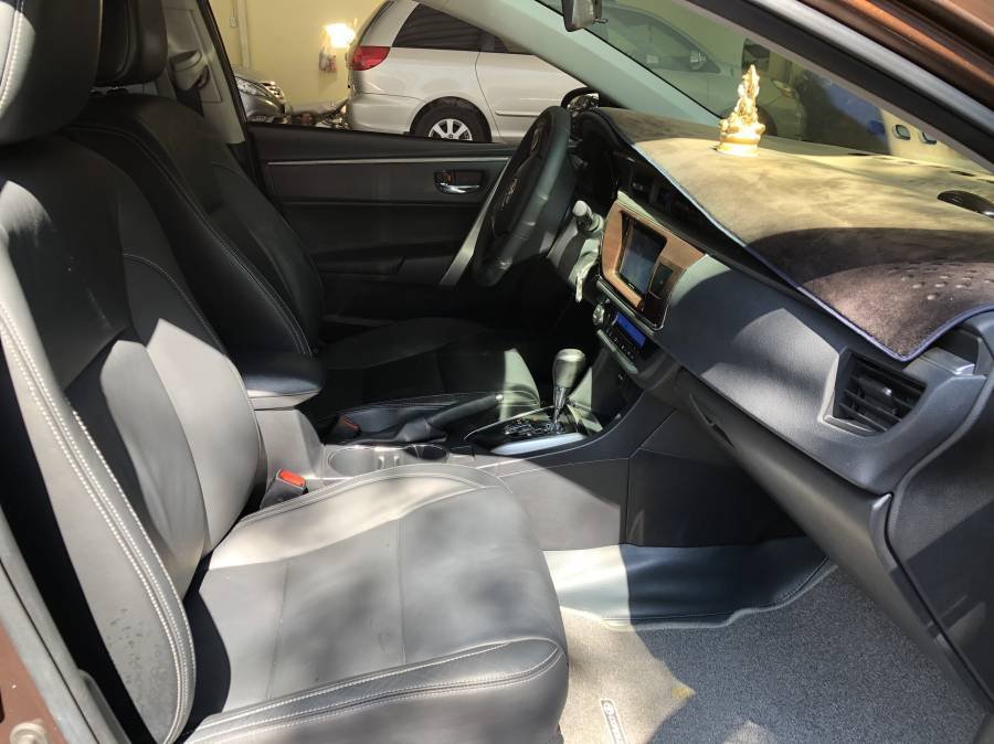 Toyota Corolla   2016 - Cần bán Toyota Corolla sản xuất 2016, màu nâu như mới