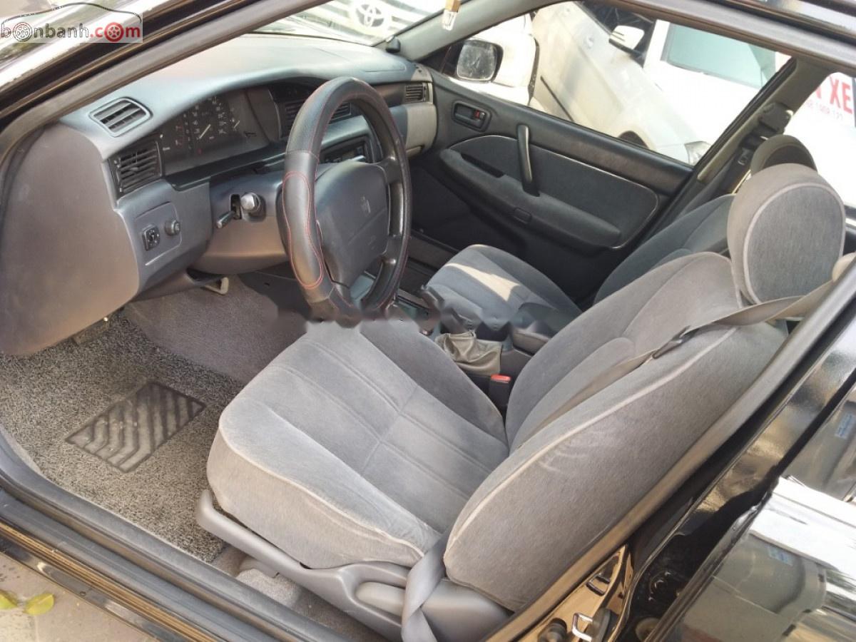 Toyota Crown 1996 - Bán xe Toyota Crown đời 1996, màu đen, xe nhập số tự động
