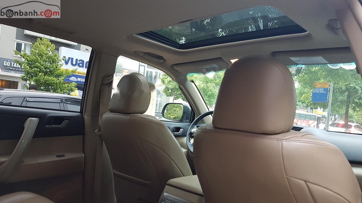 Toyota Highlander SE 2.7 2012 - Bán Toyota Highlander SE 2.7 đời 2012, màu đen, xe nhập như mới