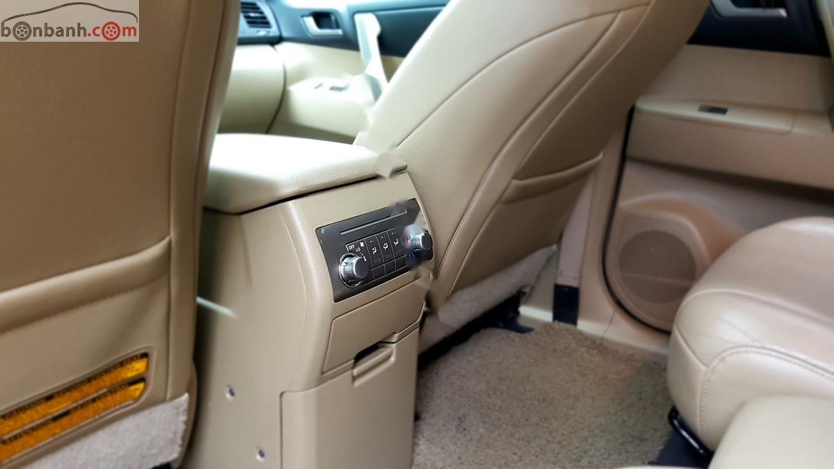 Toyota Highlander SE 2.7 2012 - Bán Toyota Highlander SE 2.7 đời 2012, màu đen, xe nhập như mới