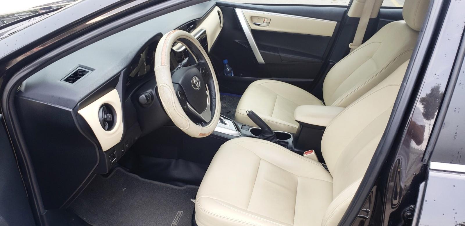 Cần bán gấp Toyota Corolla altis 1.8G AT sản xuất 2018, màu nâu  