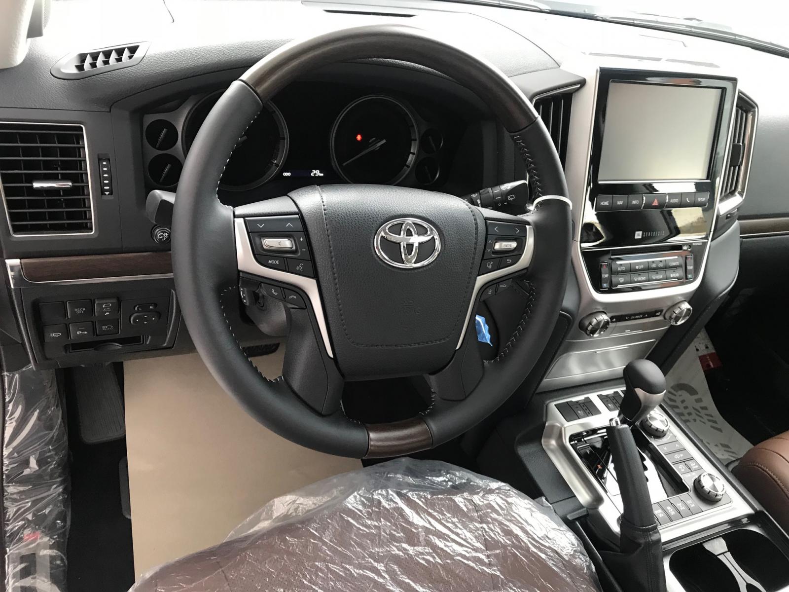 Bán Toyota Landcruiser 5.7V8 VX-S bản Trung Đông nhập mới 100% 