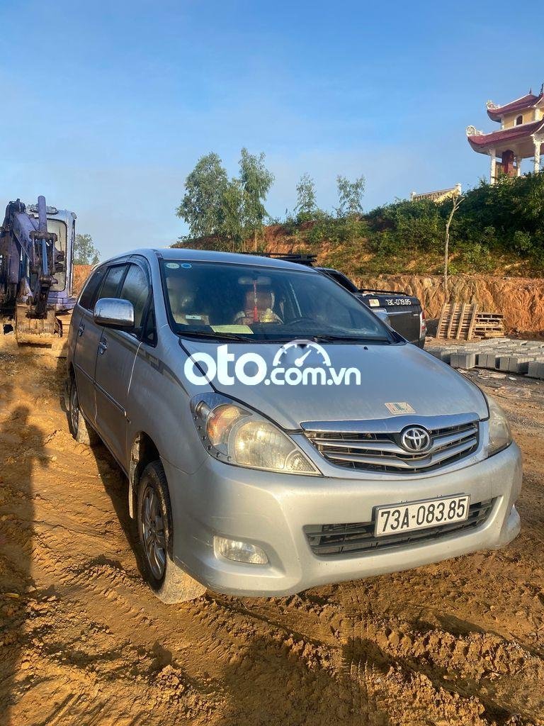 Toyota Innova 2008 - Cần bán Toyota Innova sản xuất 2008, màu bạc, nhập khẩu nguyên chiếc xe gia đình