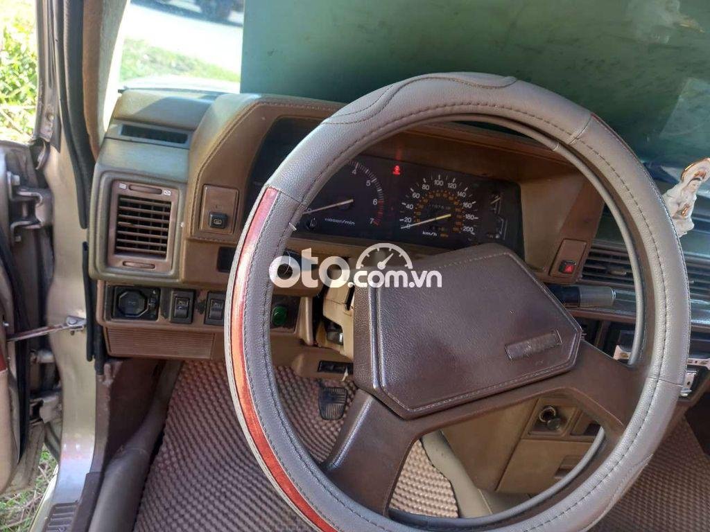 Toyota Camry 1985 - Cần bán gấp Toyota Camry năm 1985, nhập khẩu, giá tốt