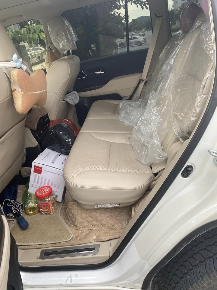 Toyota Land Cruiser 2021 - Màu trắng, nhập khẩu nguyên chiếc