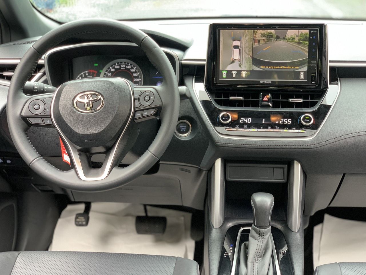 Toyota Corolla Cross 2022 - Màu đen ánh kim nổi bật - Siêu lướt 4284km - Tiết kiệm 130 triệu so với xe mới
