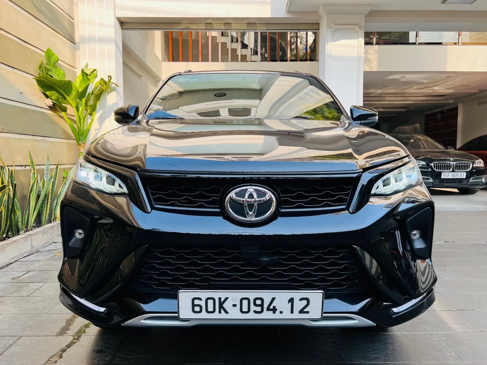 Toyota Fortuner 2022 - Số tự động máy dầu cao cấp, xe chạy 14.000km bao check hãng