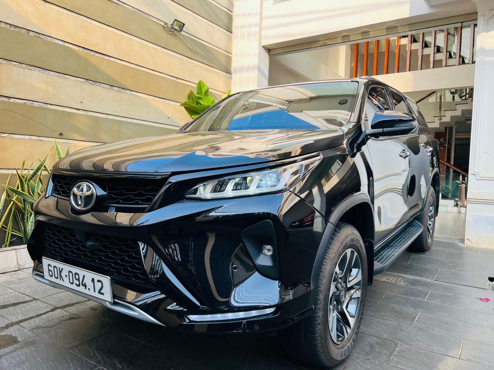 Toyota Fortuner 2022 - Số tự động máy dầu cao cấp, xe chạy 14.000km bao check hãng