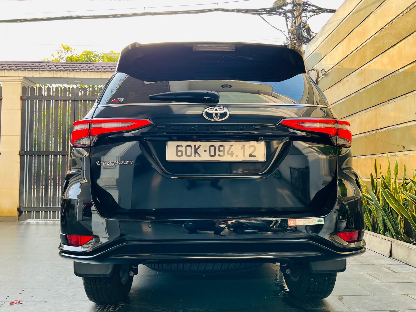 Toyota Fortuner 2022 - Số tự động máy dầu cao cấp, xe chạy 14.000km bao check hãng