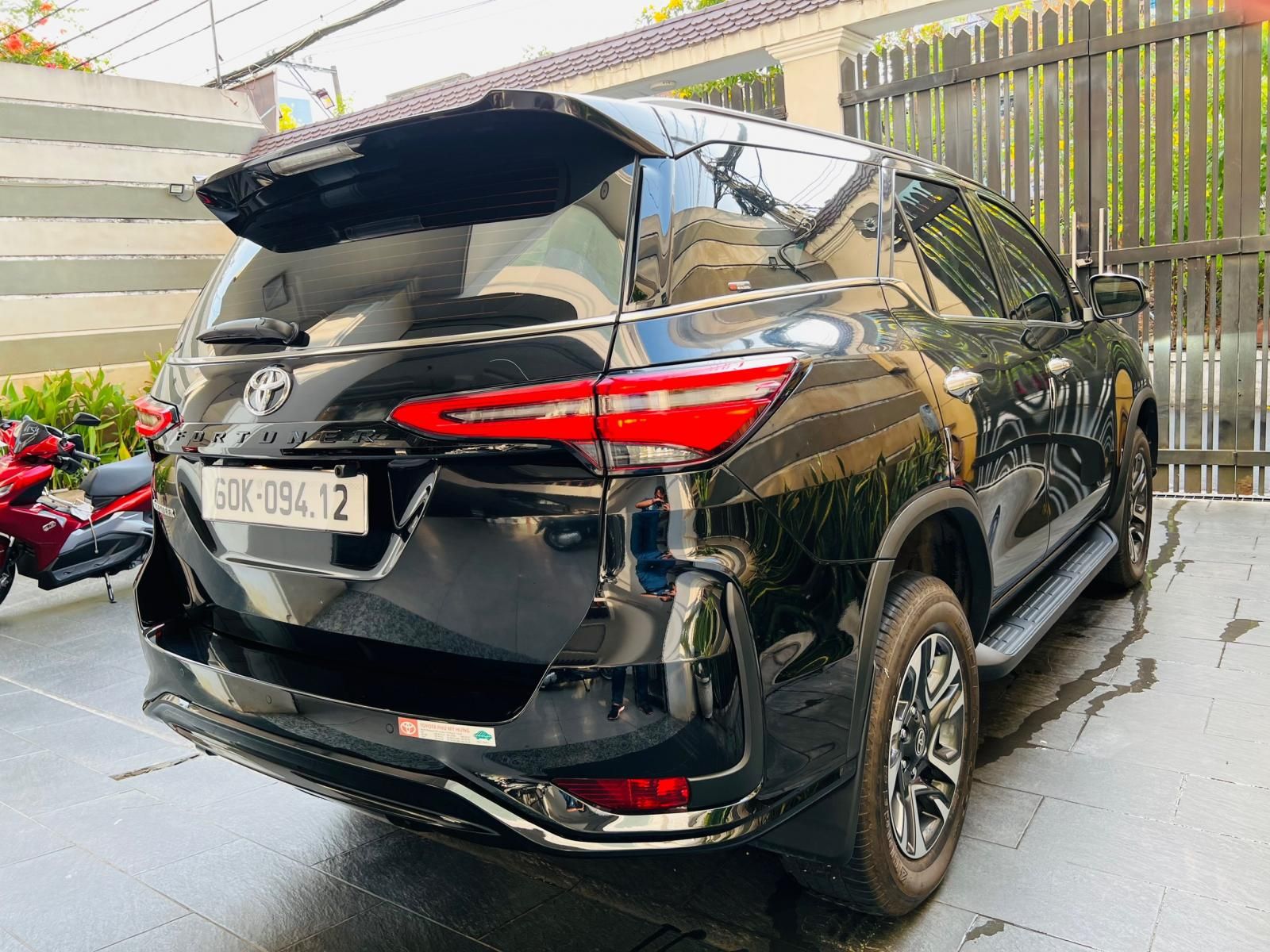 Toyota Fortuner 2022 - Số tự động máy dầu cao cấp, xe chạy 14.000km bao check hãng