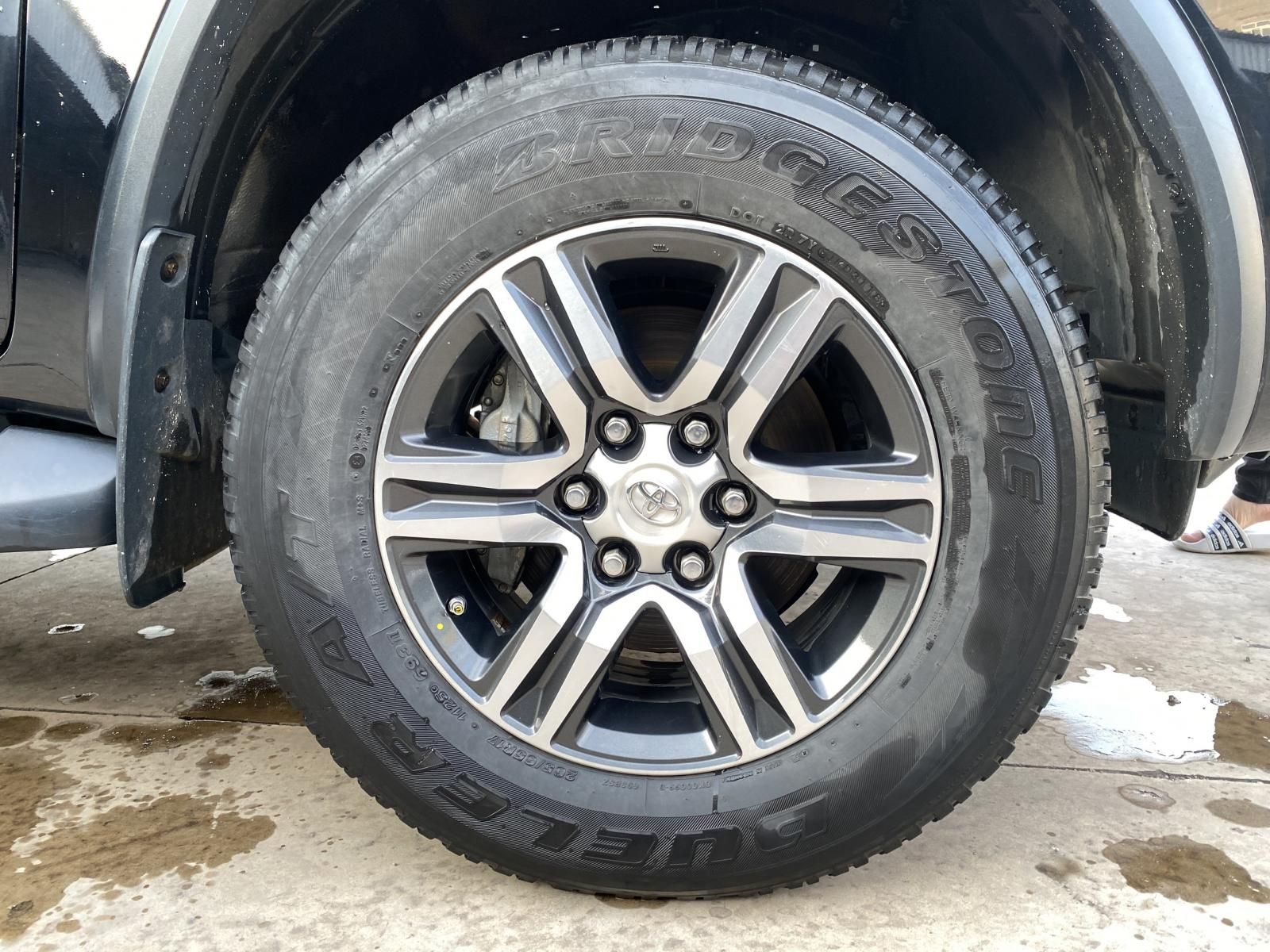 Toyota Fortuner 2018 - Máy xăng, nhập khẩu