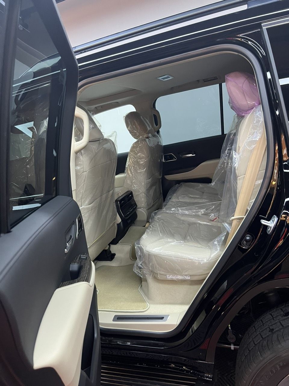 Toyota Land Cruiser 2023 - Nhập khẩu nguyên chiếc Xe mới 100%