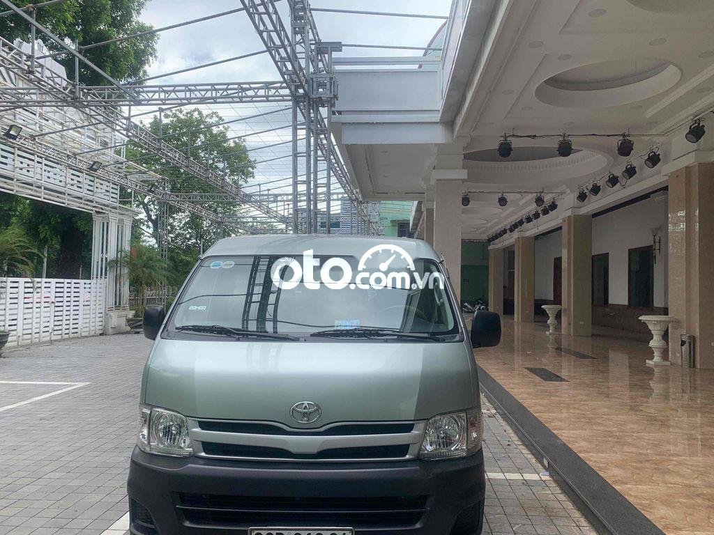 Toyota Hiace xe dệp dáng chuẩn 2011 - xe dệp dáng chuẩn