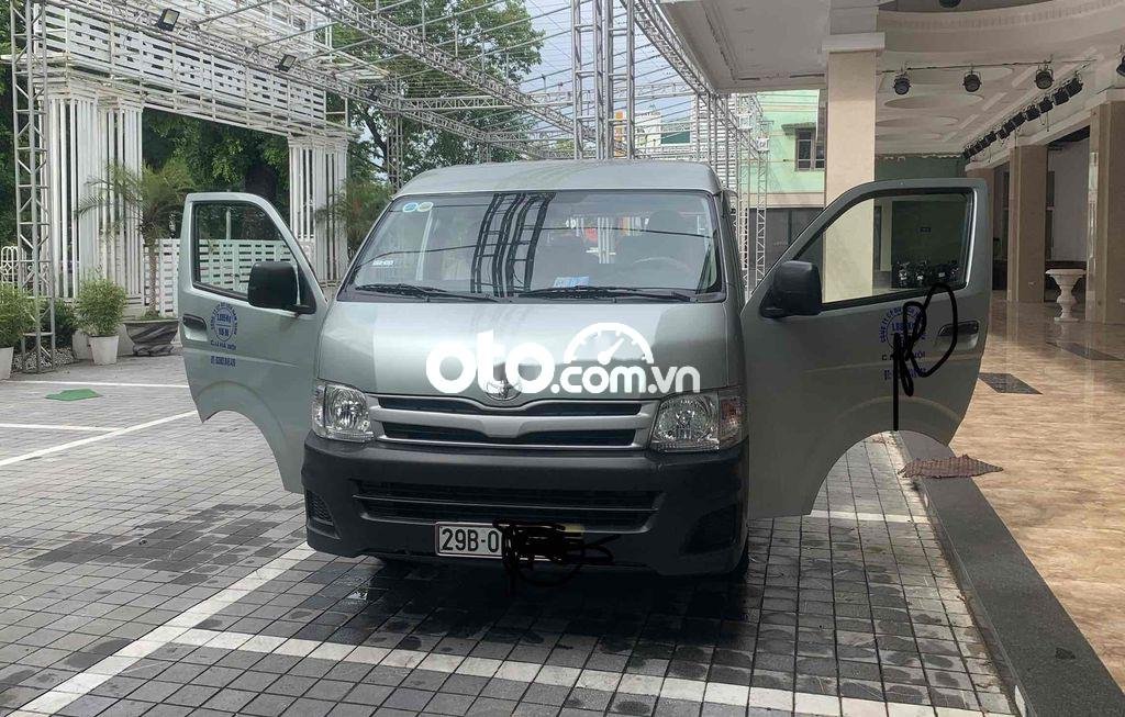 Toyota Hiace xe dệp dáng chuẩn 2011 - xe dệp dáng chuẩn