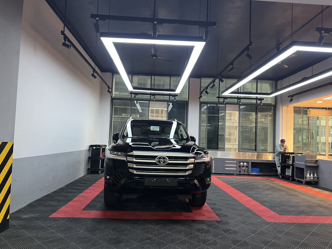 Toyota Land Cruiser 2023 - Nhập khẩu nguyên chiếc Xe mới 100%