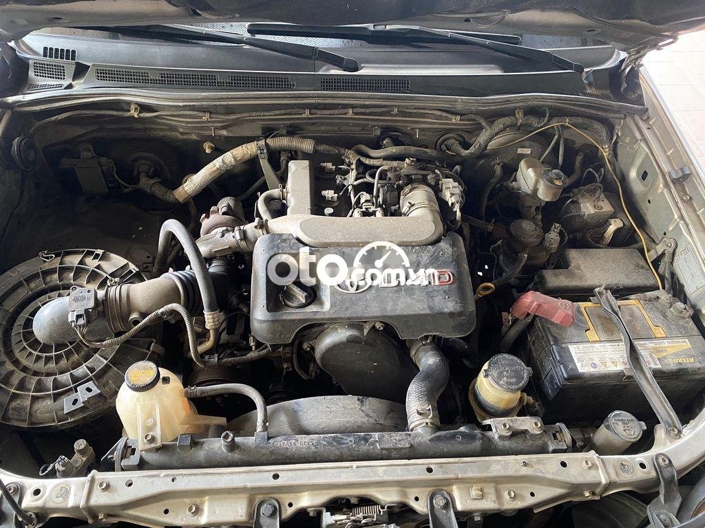 Toyota 4 Runner  fortuner G 2010 màu bạc xe nguyên zin 2010 - Toyota fortuner G 2010 màu bạc xe nguyên zin