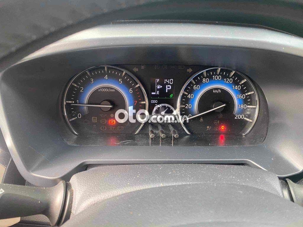 Toyota 4 Runner bán xe còn mói 7 chô 2020 - bán xe còn mói 7 chô