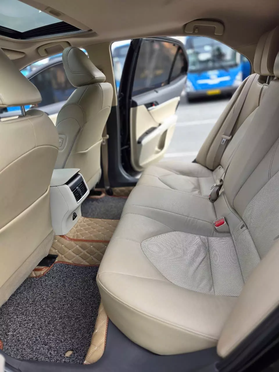 Toyota Camry 2.5Q 2022 - Cần bán Toyota Camry 2.5Q đời 2022, màu đen, nhập khẩu nguyên chiếc