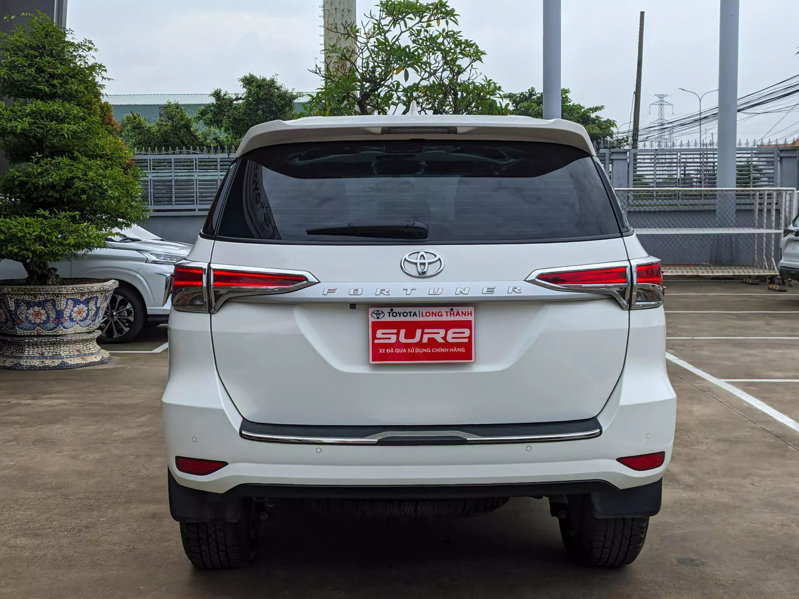 Toyota Fortuner Fortuner 2.4G MT 2020 - Bán Toyota Fortuner 2.4G MT đời 2020, màu trắng, 830tr