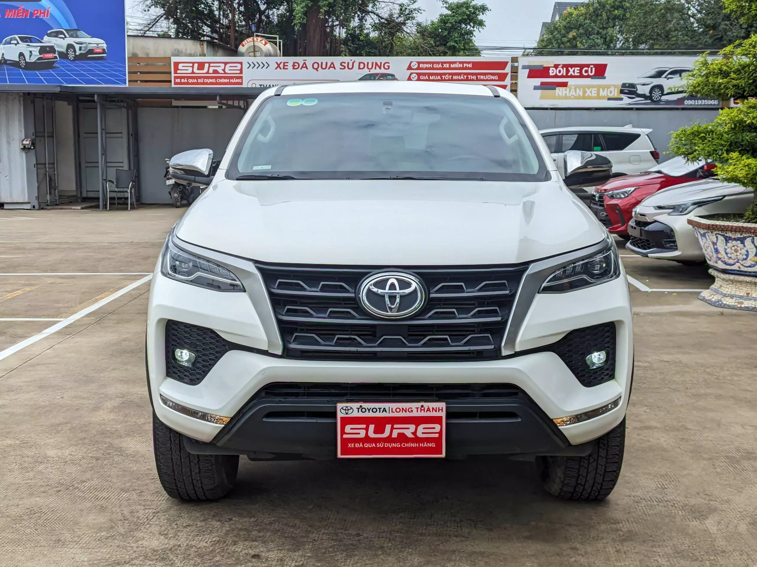 Toyota Fortuner Fortuner 2.4G MT 2020 - Bán Toyota Fortuner 2.4G MT đời 2020, màu trắng, 830tr