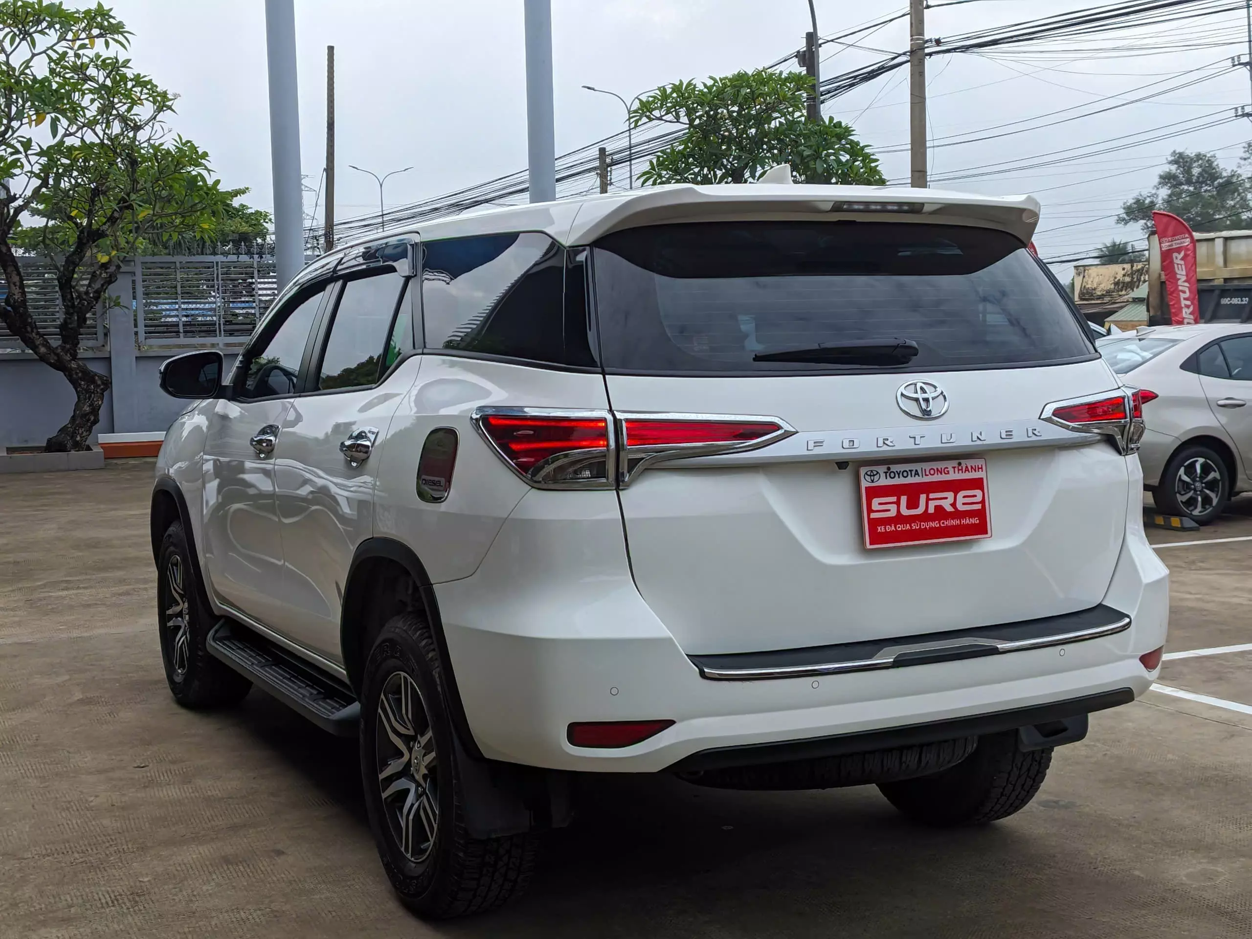 Toyota Fortuner Fortuner 2.4G MT 2020 - Bán Toyota Fortuner 2.4G MT đời 2020, màu trắng, 830tr