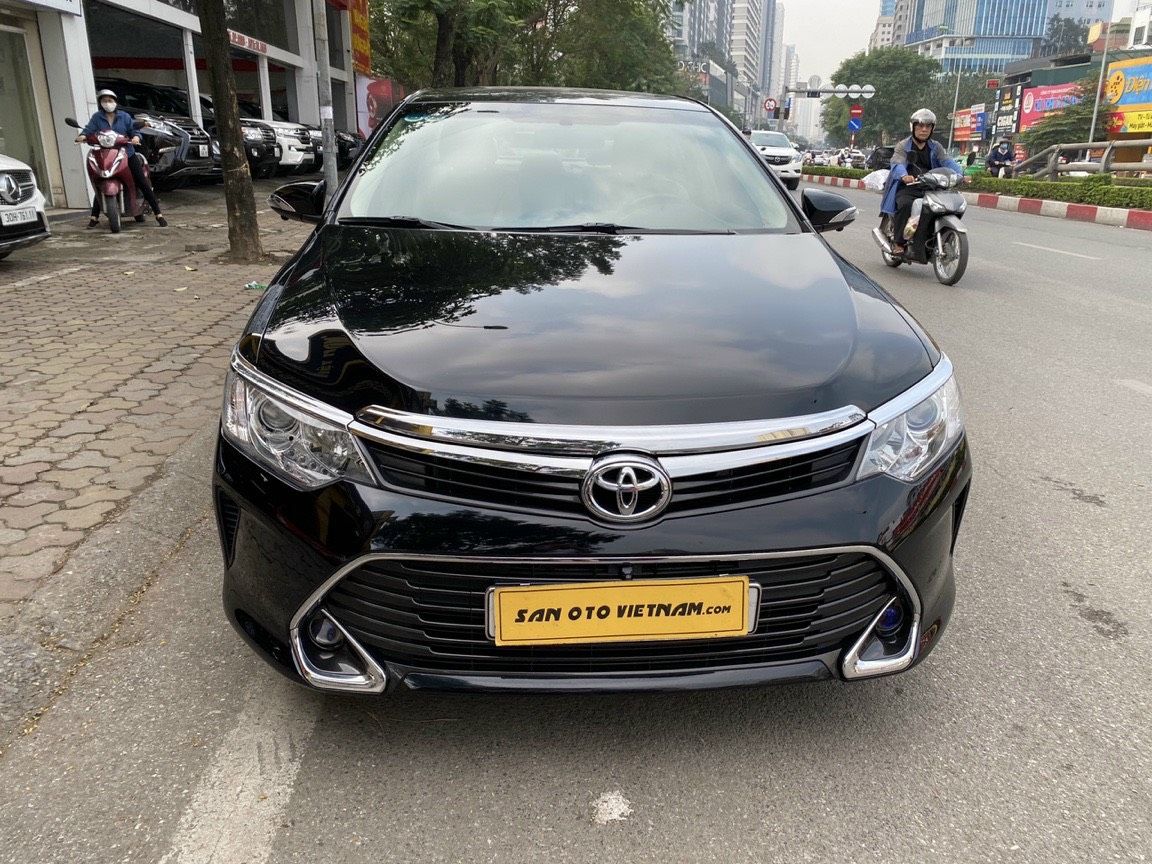 Toyota Camry 2017 ra mắt Việt Nam thay đổi nhẹ nhàng giá rẻ hơn đáng kể