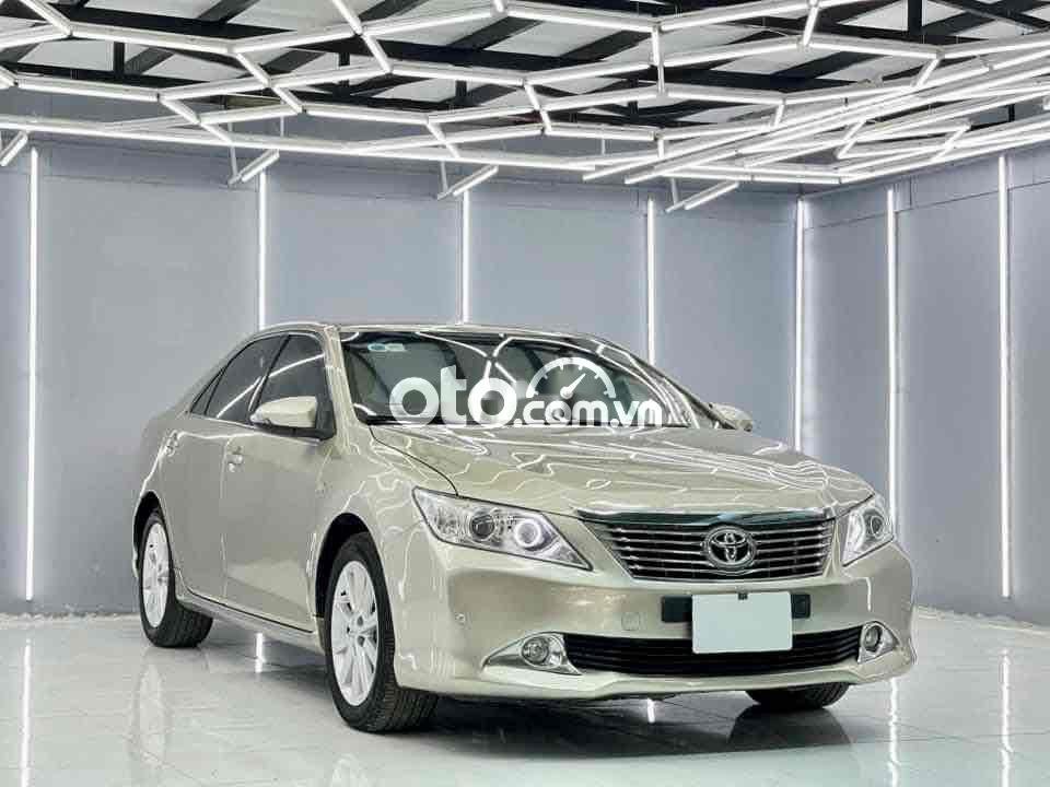 Mua bán Toyota Camry 2012 giá 700 triệu  2274317