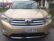 Toyota Highlander SE 2.7 2011 - Bán Toyota Highlander SE 2.7 đời 2011, màu vàng, nhập khẩu nguyên chiếc giá 1 tỷ 125 tr tại Hải Dương