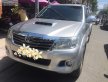 Toyota Hilux 2015 - Cần bán gấp Toyota Hilux đời 2015, màu bạc giá 390 triệu tại Khánh Hòa