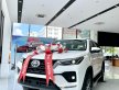 Cần bán xe Toyota Fortuner 2022 - Sẵn xe giao ngay + Giảm 10tr tiền mặt + Bộ quà tặng chính hãng Toyota Fortuner 2022 - Sẵn xe giao ngay + Giảm 10tr tiền mặt + Bộ quà tặng chính hãng giá 1 tỷ 107 tr tại Lào Cai