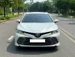 Toyota Camry 2.5Q 2021 - Bán ô tô Toyota Camry 2.5Q đời 2021, màu trắng, nhập khẩu chính hãng giá 985 triệu tại Tp.HCM