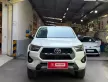 Toyota Hilux 2.4E AT 2024 giá 680 triệu tại Tp.HCM