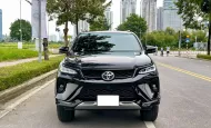 Toyota Fortuner legender 4x2 AT dầu 2022 - Cần bán Toyota Fortuner legender 4x2 AT dầu đời 2022, màu đen, nhập khẩu chính hãng giá 1 tỷ 25 tr tại Tp.HCM